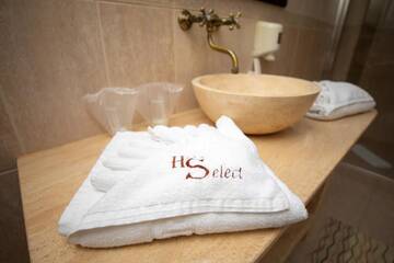 Фото номера Улучшенный двухместный номер с 1 кроватью Отель Hotel Select Slobozia г. Слобозия 10